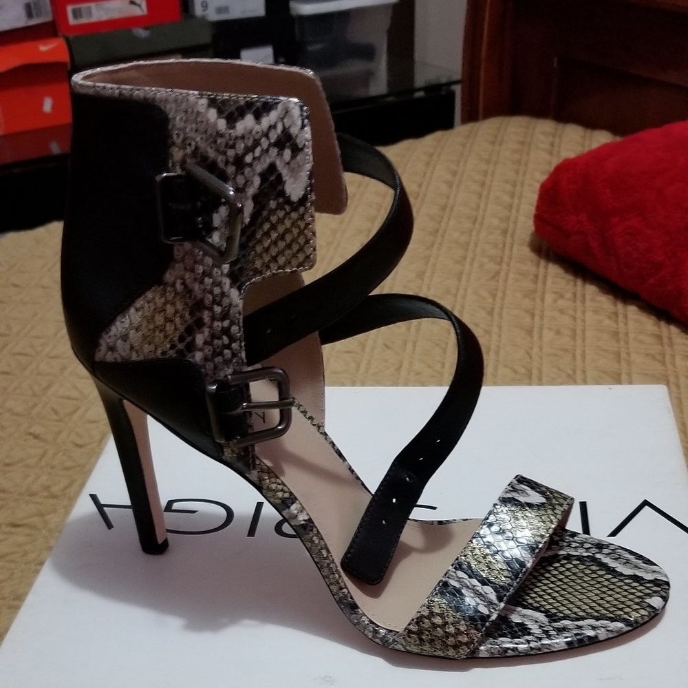 Ladies shoes